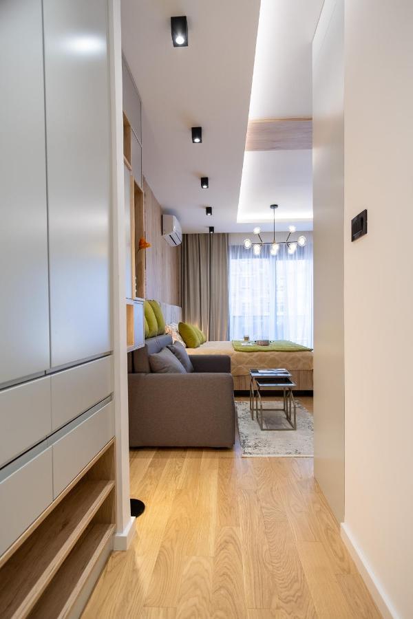 Urban Apartment *